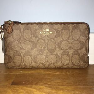 NWT Coach Clutch